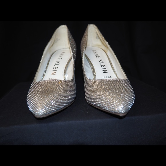 Shoes - Picture 8 of 11